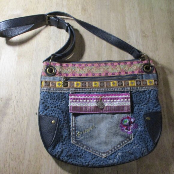 π Desigual Boho Crossbody Bag πΈβ¨ - Picture 2 of 16